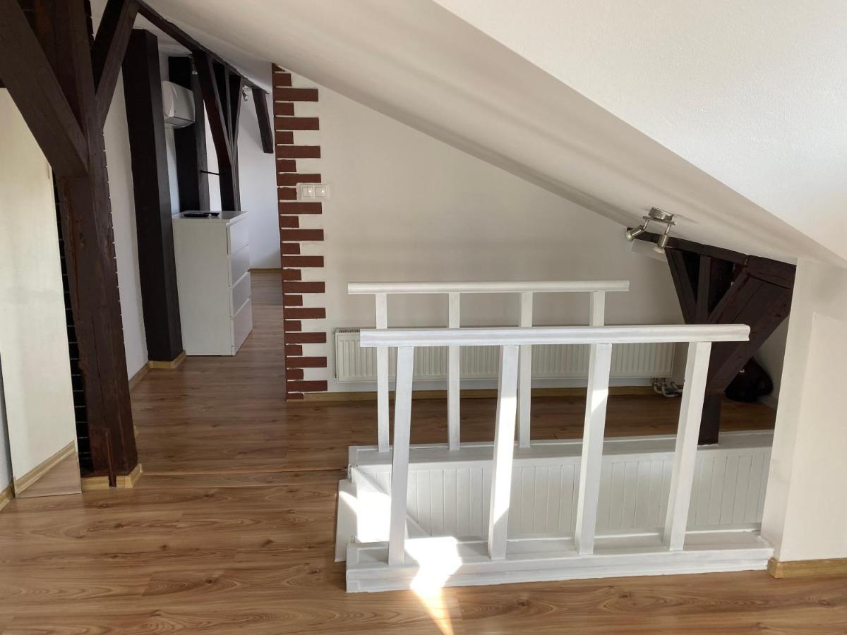 Rodinny Dom Auris Piest'any Luaran gambar